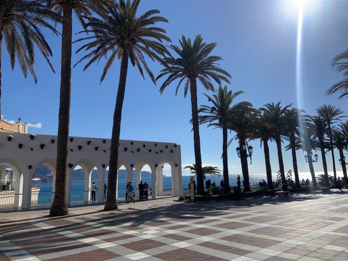 Estudio Con Terraza By Maison Jaken Nerja Zewnętrze zdjęcie